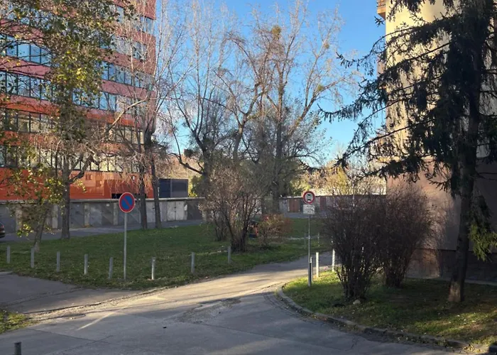 Hogwarts Nivy Resident